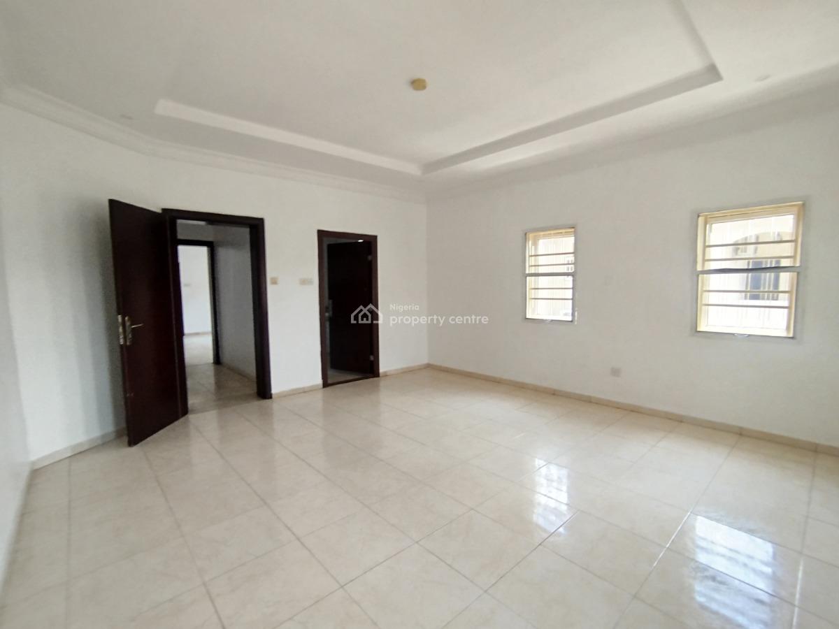 Well Renovated 5 Bedroom Semi Detached House with Bq, Off Admiralty Way, Lekki Phase 1, Lekki, Lagos, Semi-detached Duplex for Rent