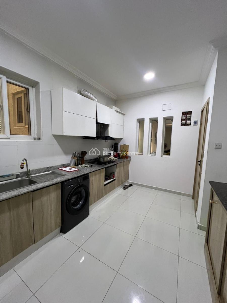 Fully Tastefully Furnished 2 Bedroom, 24hrs Power, Swimming Pool, Gym Etc, Club Road, Ikoyi, Lagos, Flat / Apartment for Rent