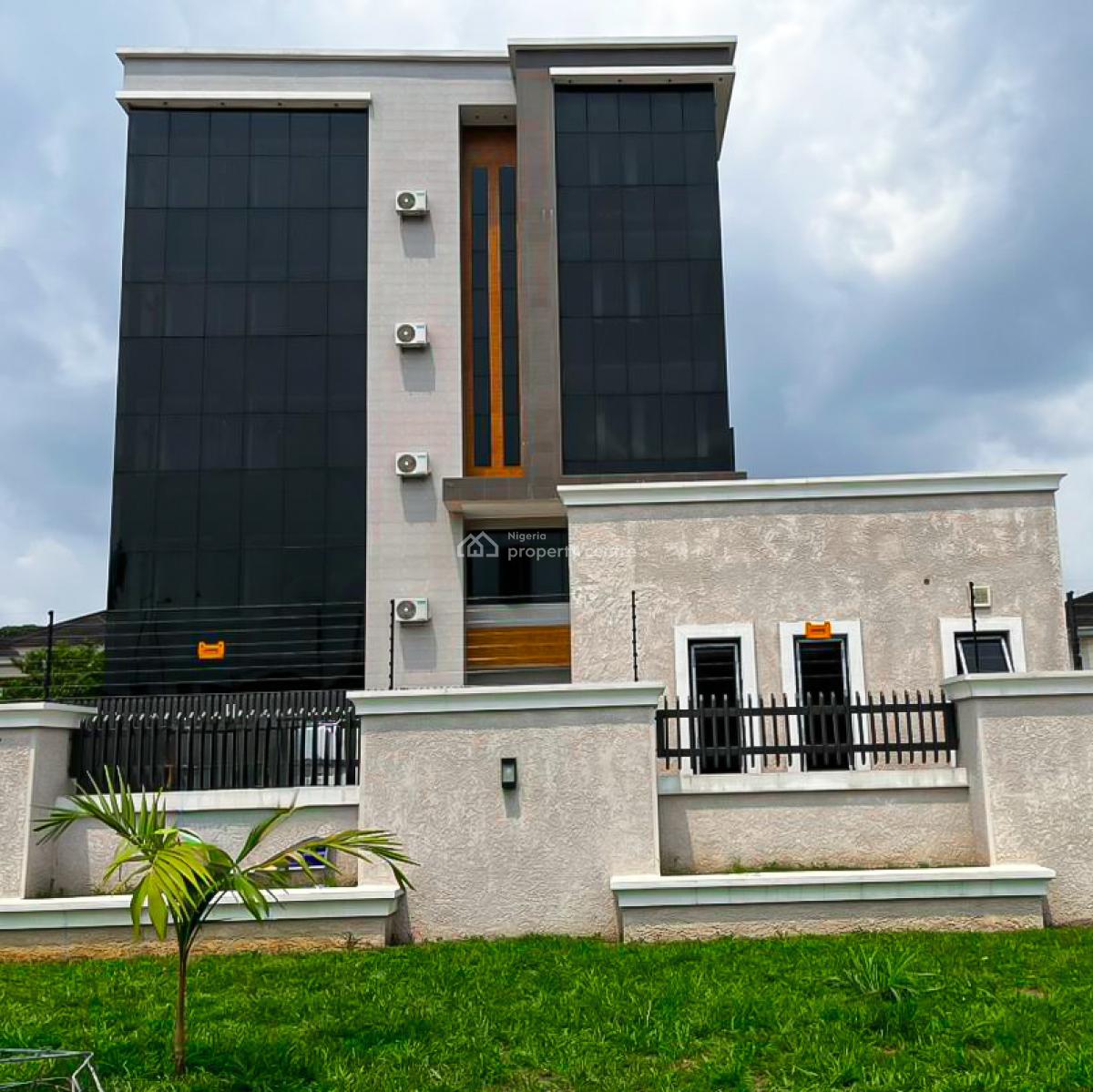 Executive Office Building on 5 Floors in a Prestigious Location, Old Gra, Port Harcourt, Rivers, Office Space for Rent
