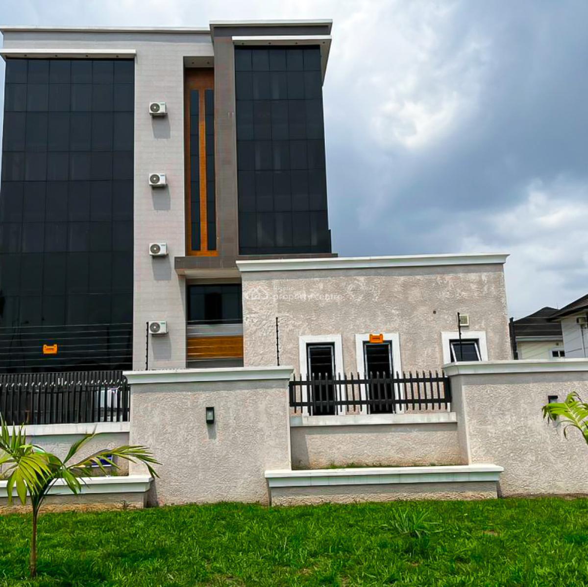 Executive Office Building on 5 Floors in a Prestigious Location, Old Gra, Port Harcourt, Rivers, Office Space for Rent
