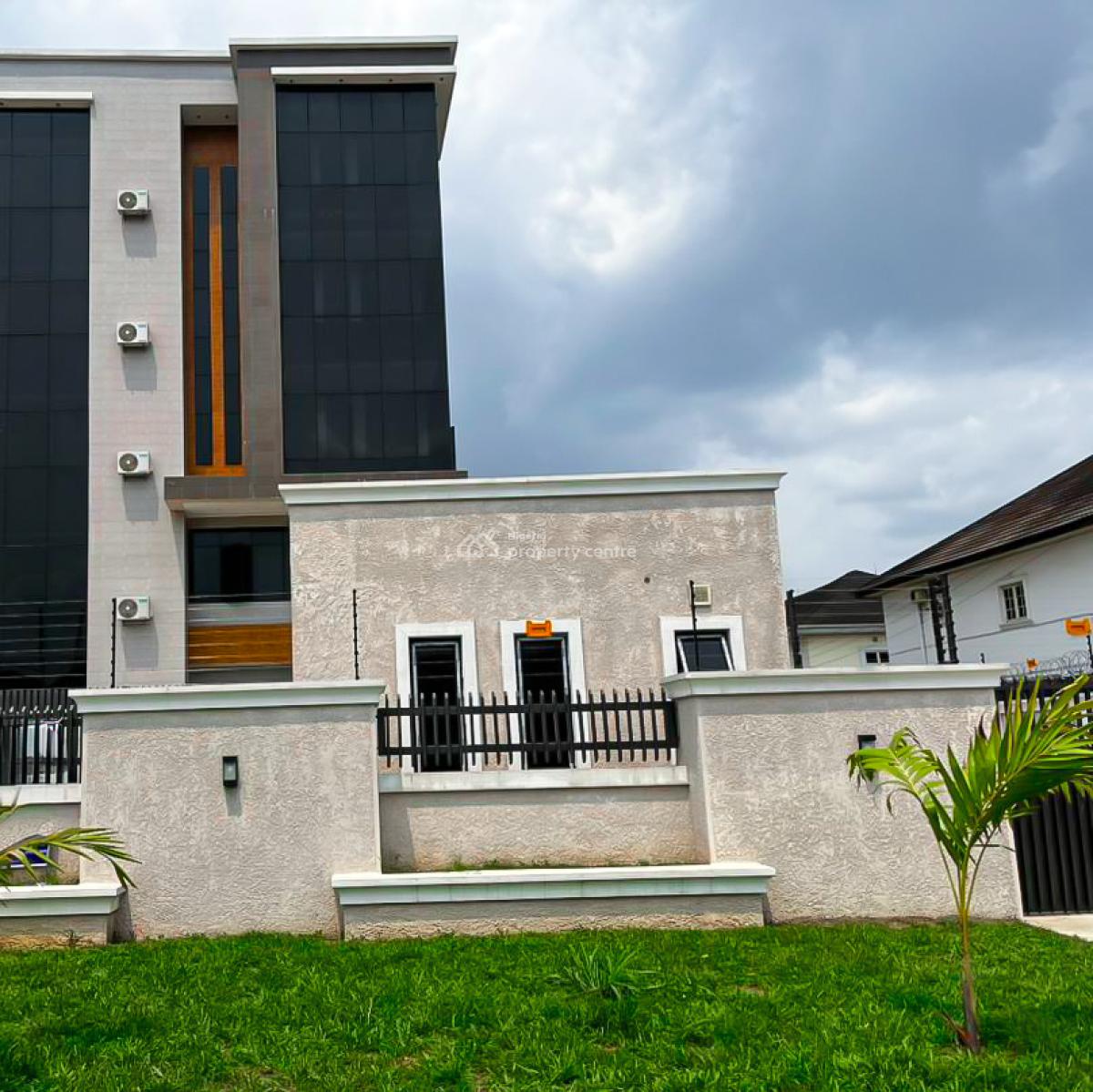 Executive Office Building on 5 Floors in a Prestigious Location, Old Gra, Port Harcourt, Rivers, Office Space for Rent