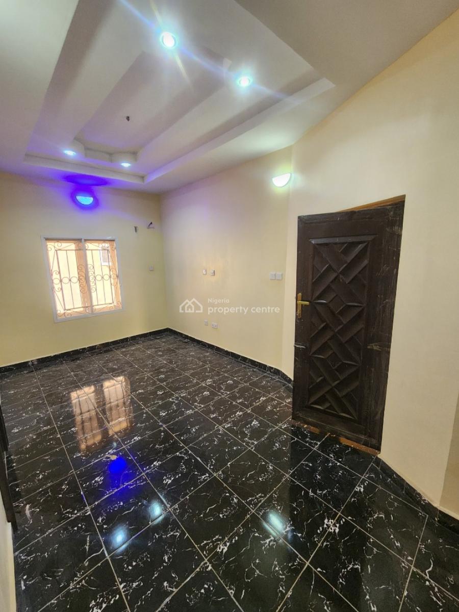 Luxury Two Bedroom Block of Flat, News Engineering Dawaki, Dawaki, Gwarinpa, Abuja, Flat / Apartment for Rent