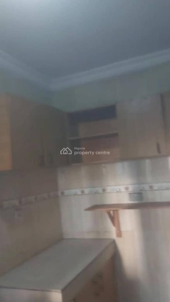 Lovely 3 Bedroom Flat, Bolaji Banwo Off Onikoyi Aguda, Surulere, Lagos, Flat / Apartment for Rent