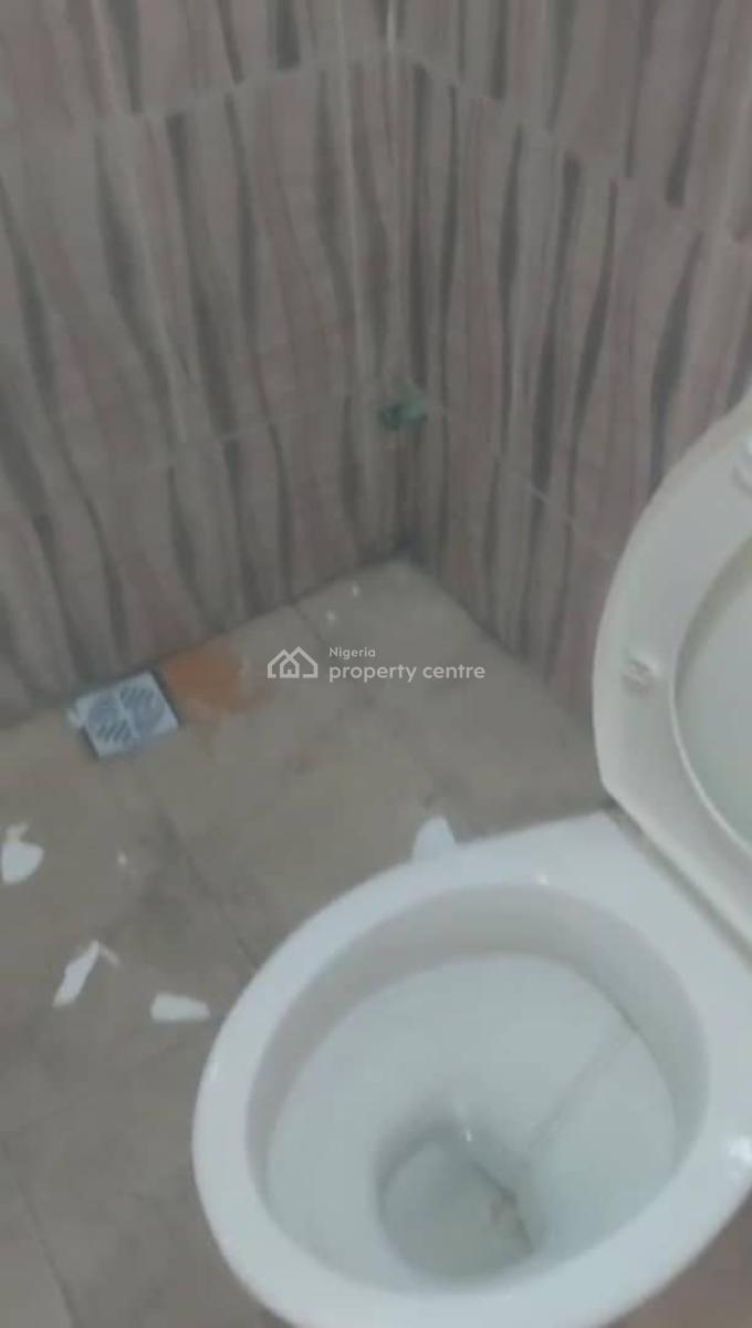 Lovely 3 Bedroom Flat, Bolaji Banwo Off Onikoyi Aguda, Surulere, Lagos, Flat / Apartment for Rent