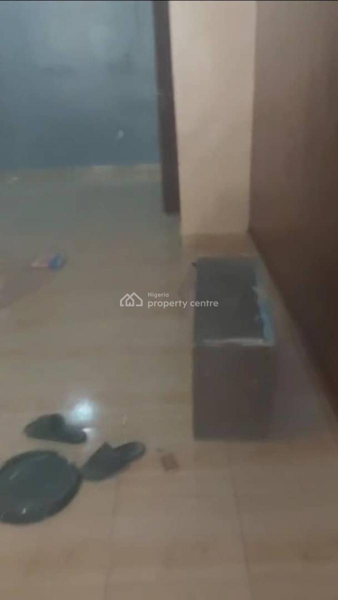 Lovely 3 Bedroom Flat, Bolaji Banwo Off Onikoyi Aguda, Surulere, Lagos, Flat / Apartment for Rent