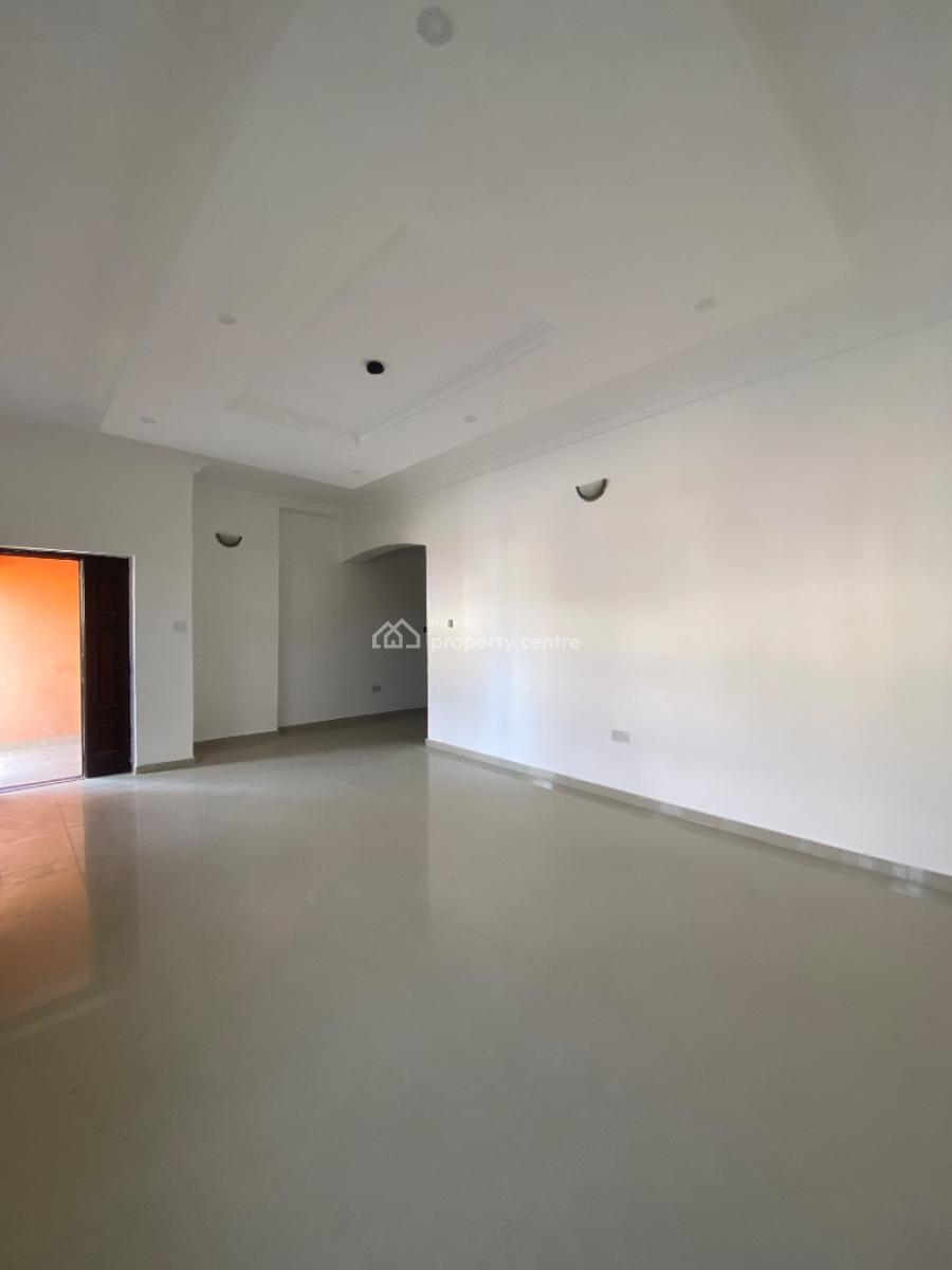 Lovely 2bed with Clean Water & Prepaid in a Good Enrmt, Ologolo, Lekki Lagos, Lekki, Lagos, Flat / Apartment for Rent