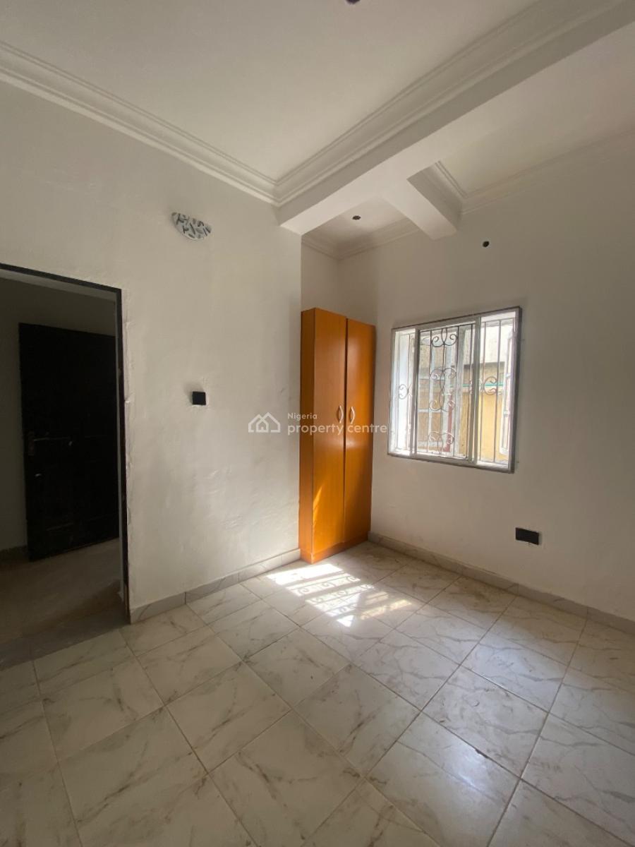 Lovely 2bed with Clean Water & Prepaid in a Good Enrmt, Ologolo, Lekki Lagos, Lekki, Lagos, Flat / Apartment for Rent