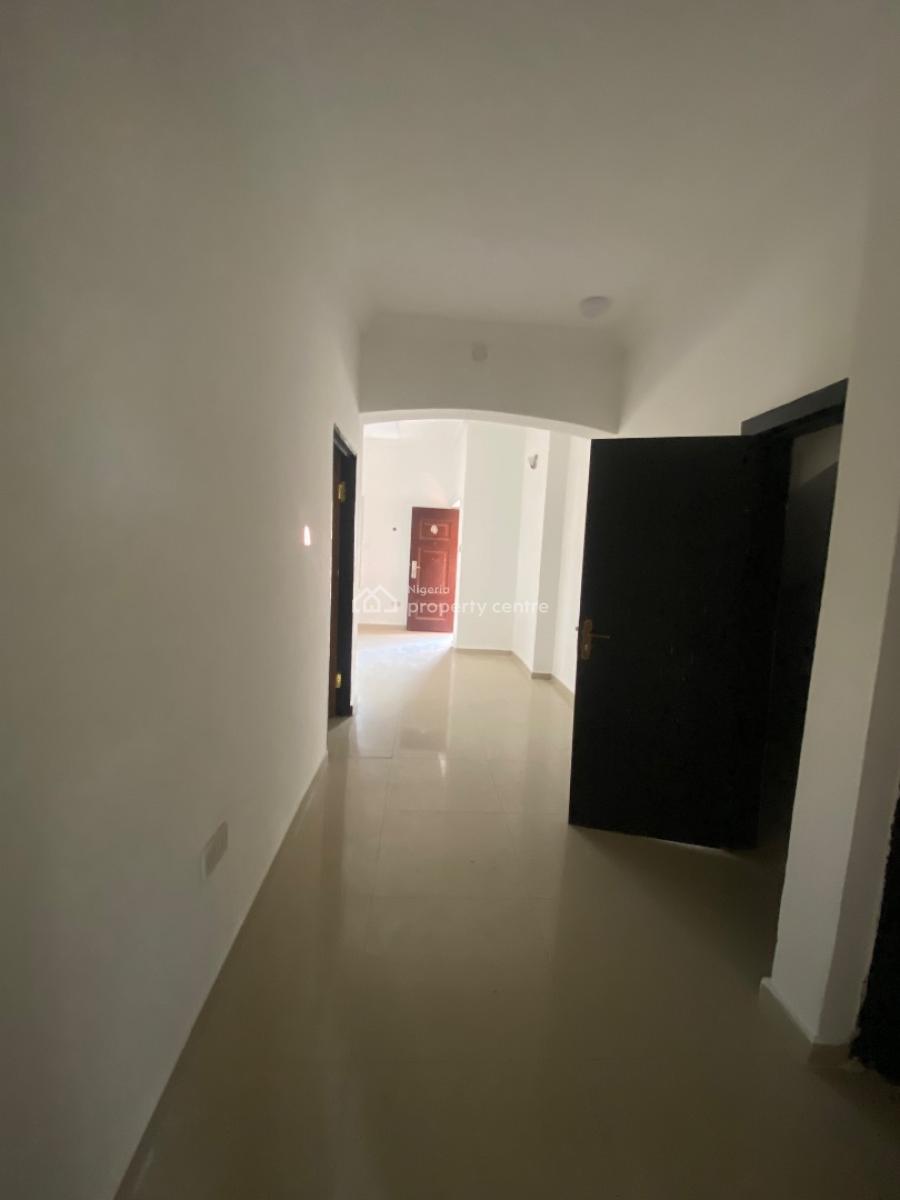 Lovely 2bed with Clean Water & Prepaid in a Good Enrmt, Ologolo, Lekki Lagos, Lekki, Lagos, Flat / Apartment for Rent