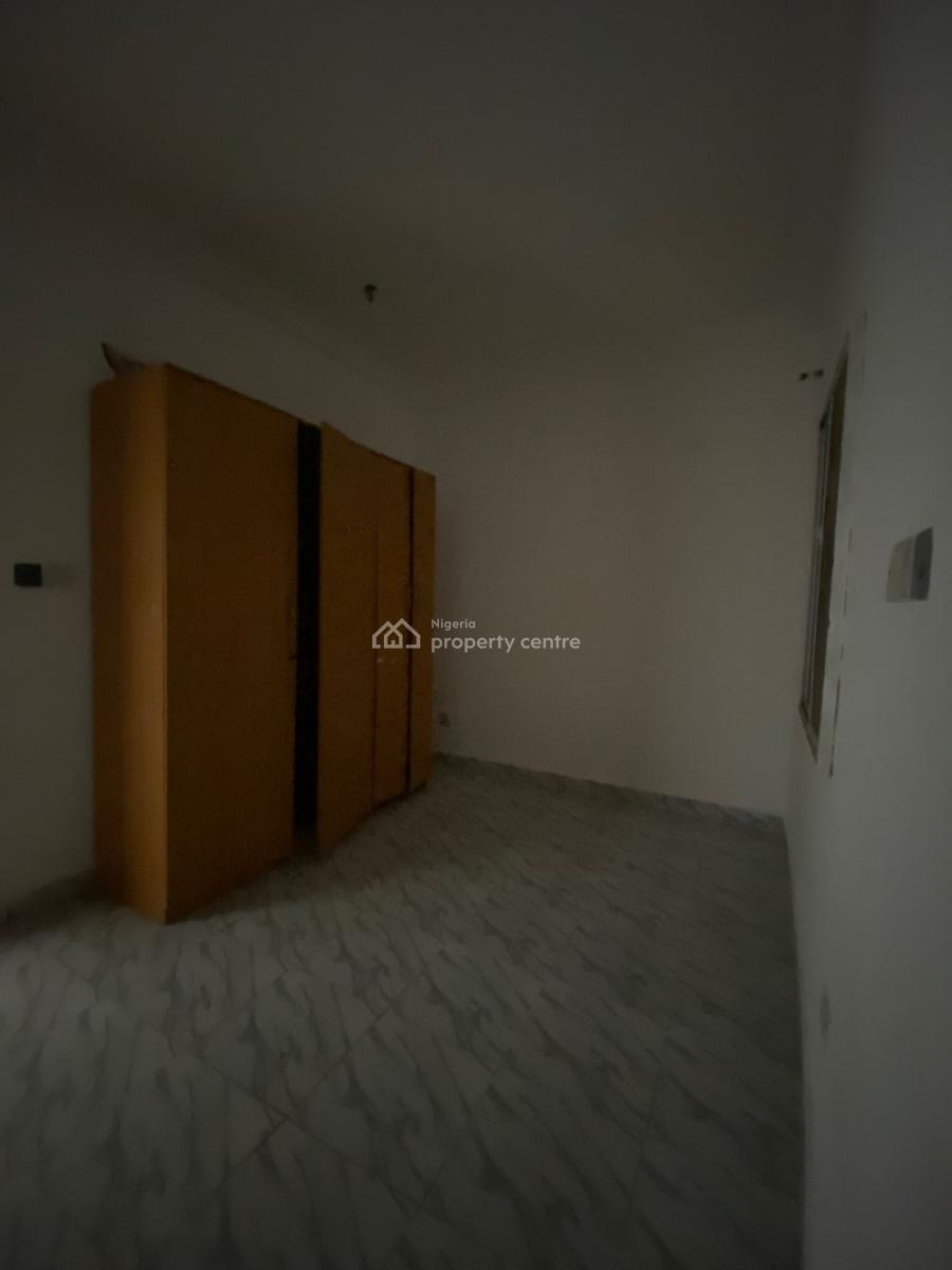 Lovely 2bed with Clean Water & Prepaid in a Good Enrmt, Ologolo, Lekki Lagos, Lekki, Lagos, Flat / Apartment for Rent