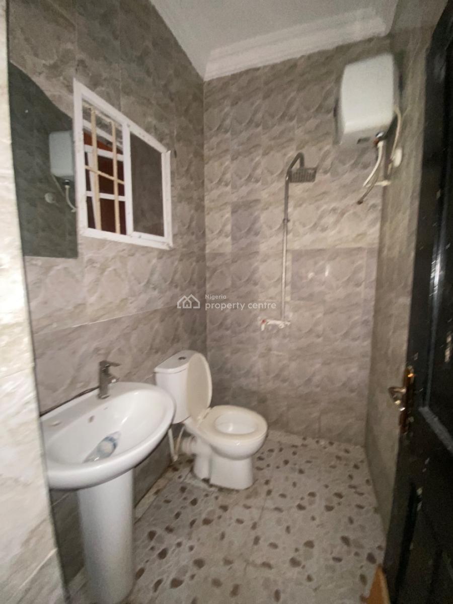 Lovely 2bed with Clean Water & Prepaid in a Good Enrmt, Ologolo, Lekki Lagos, Lekki, Lagos, Flat / Apartment for Rent