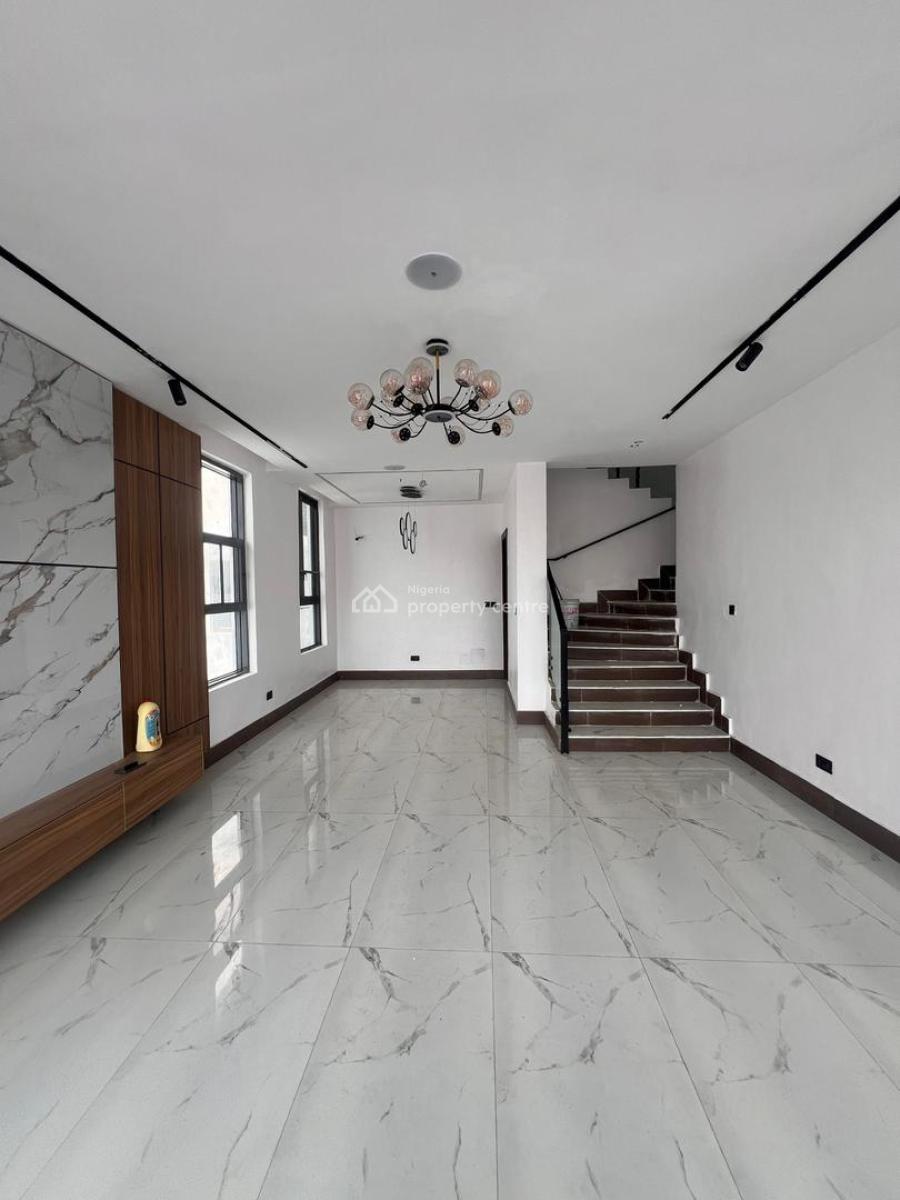 Neatly Built 5 Bedroom with Bq in a Serene and Accessible Environment., Neatly Built 5 Bedroom with Bq in a Serene and Accessible Environment, Lekki Phase 1, Lekki, Lagos, Detached Duplex for Sale