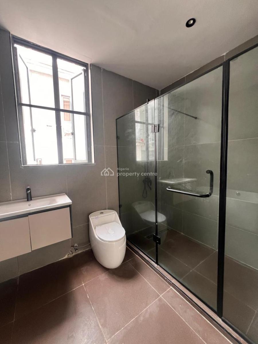 Neatly Built 5 Bedroom with Bq in a Serene and Accessible Environment., Neatly Built 5 Bedroom with Bq in a Serene and Accessible Environment, Lekki Phase 1, Lekki, Lagos, Detached Duplex for Sale