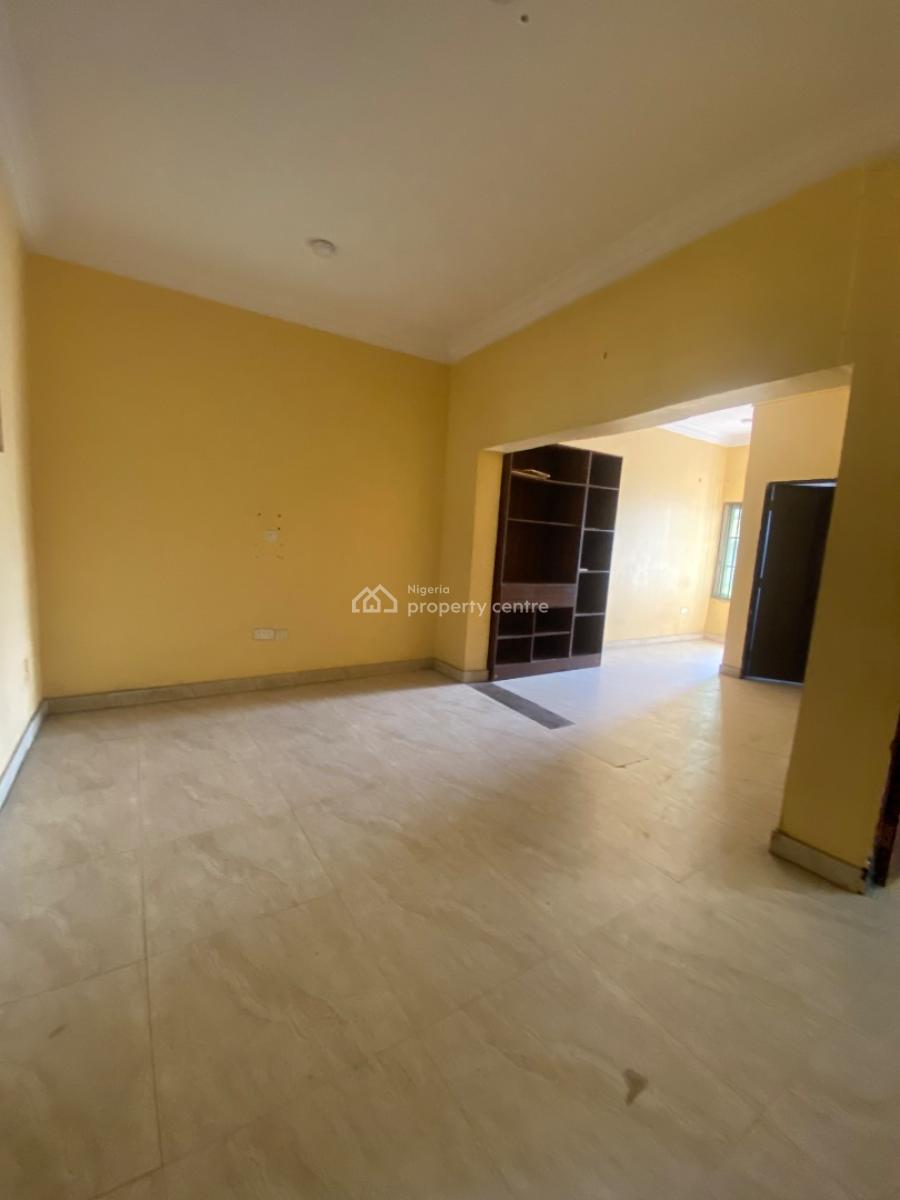 Lovely 2 Bedroom Flat (upstairs), Chevron Alternative, Lekki, Lagos, Flat / Apartment for Rent