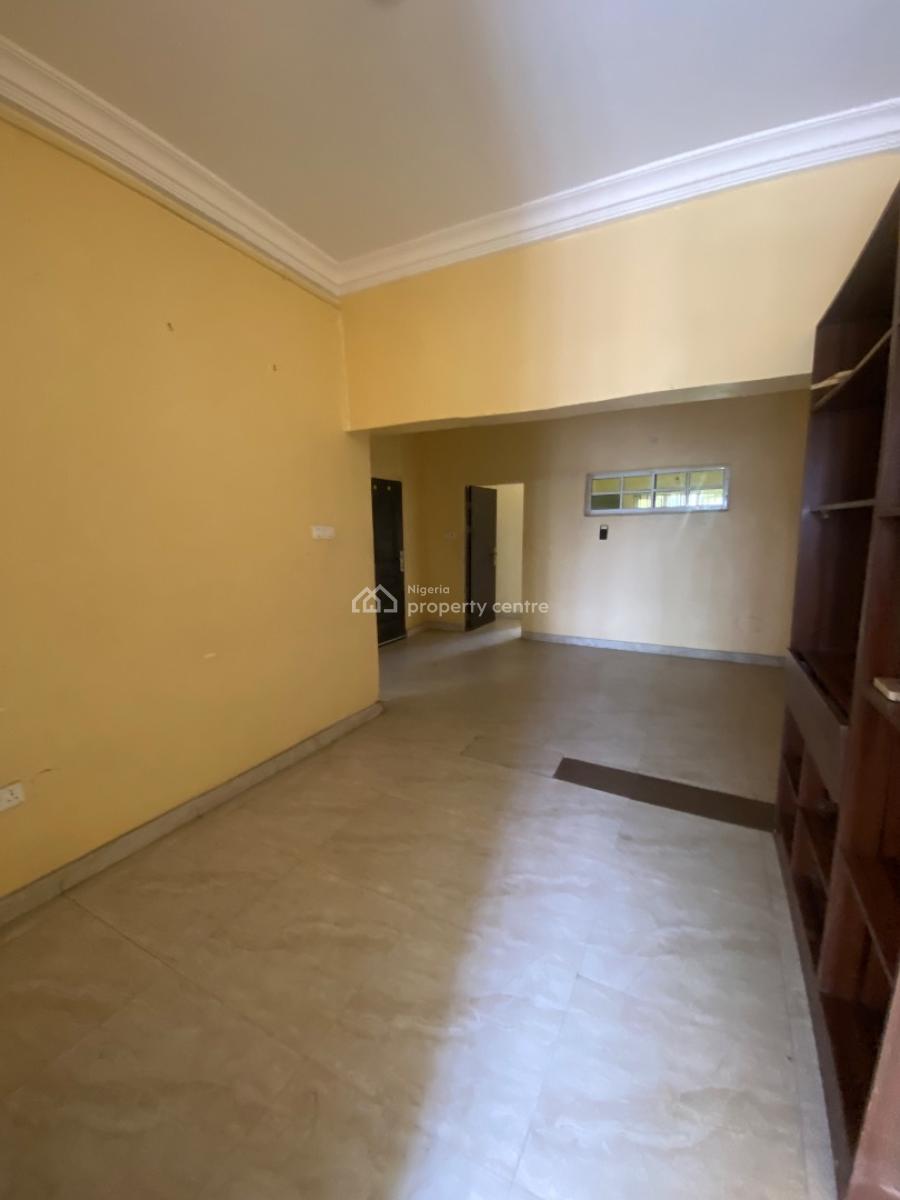 Lovely 2 Bedroom Flat (upstairs), Chevron Alternative, Lekki, Lagos, Flat / Apartment for Rent