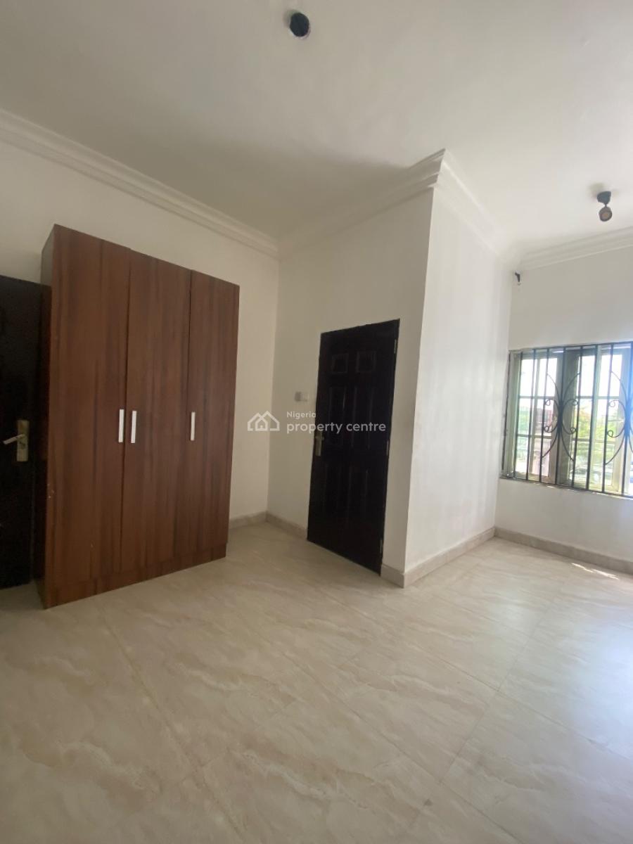 Lovely 2 Bedroom Flat (upstairs), Chevron Alternative, Lekki, Lagos, Flat / Apartment for Rent