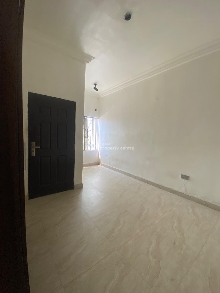 Lovely 2 Bedroom Flat (upstairs), Chevron Alternative, Lekki, Lagos, Flat / Apartment for Rent