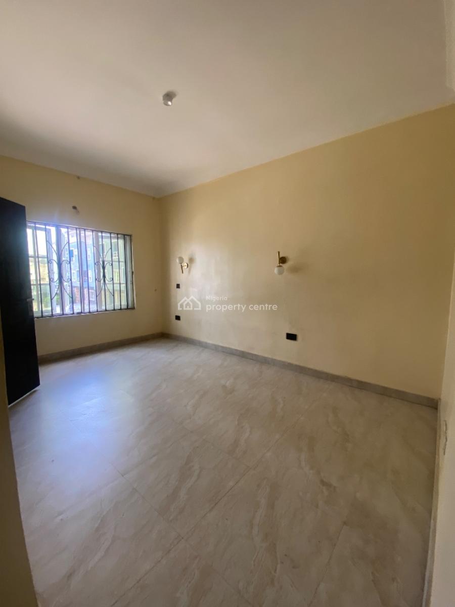 Lovely 2 Bedroom Flat (upstairs), Chevron Alternative, Lekki, Lagos, Flat / Apartment for Rent