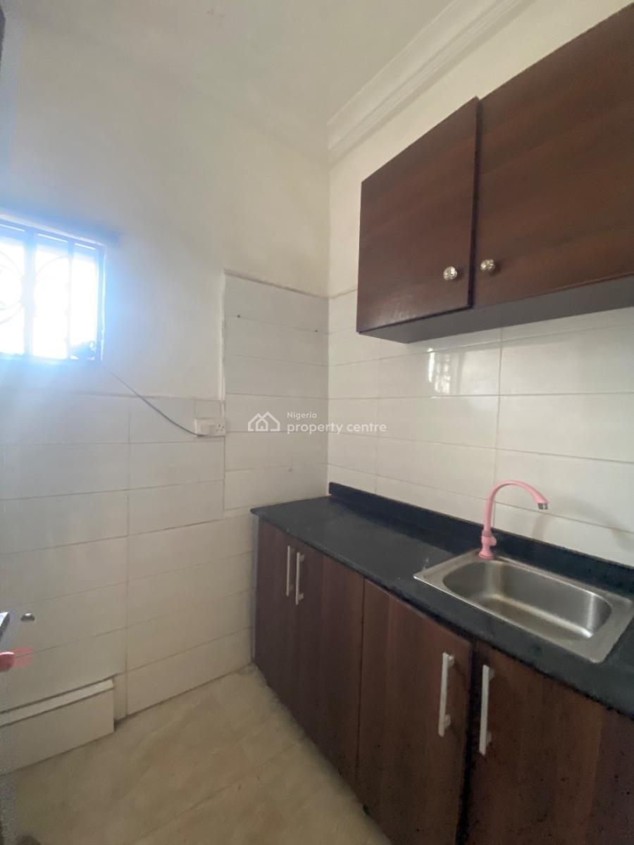 Lovely 2 Bedroom Flat (upstairs), Chevron Alternative, Lekki, Lagos, Flat / Apartment for Rent
