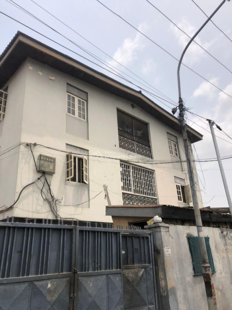 3 Bedrooom Flat, Morocco, Shomolu, Lagos, Flat / Apartment for Rent