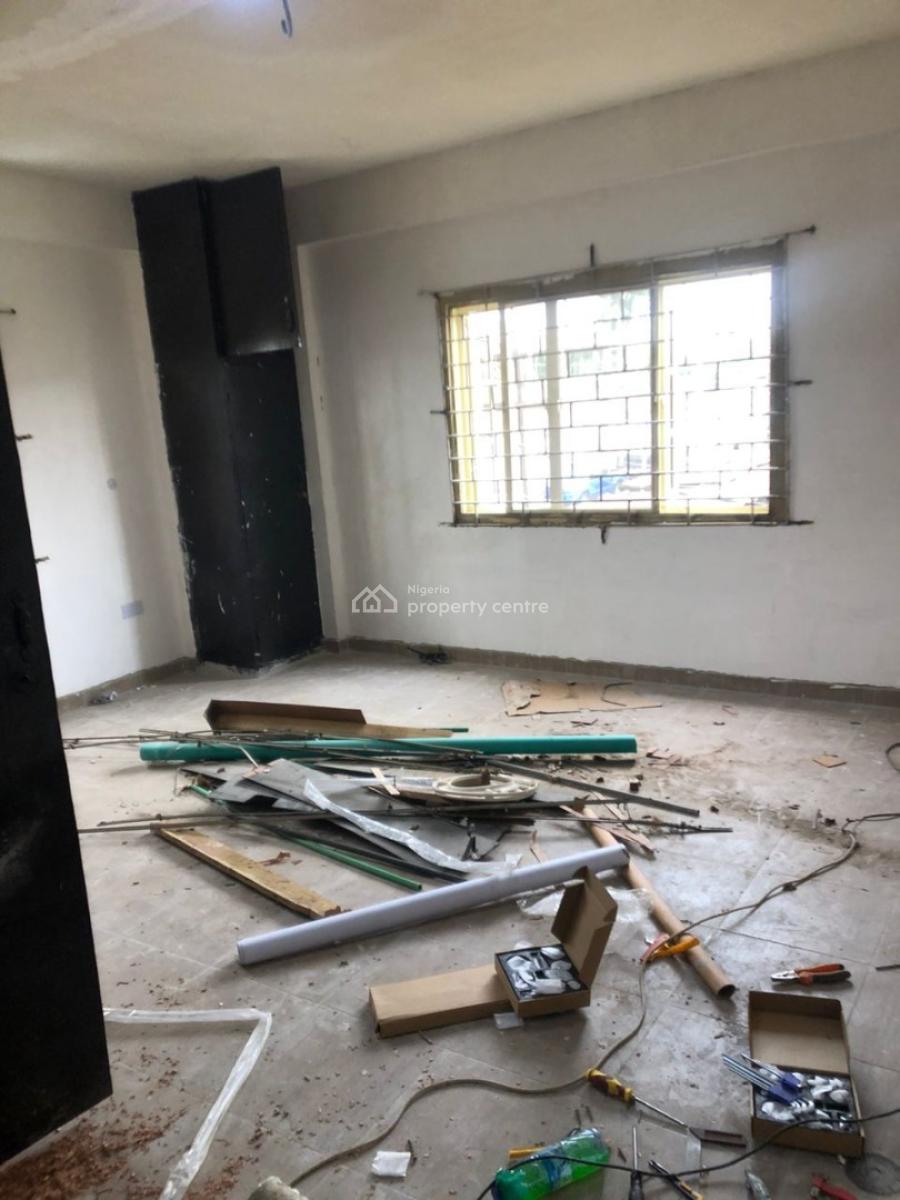 3 Bedrooom Flat, Morocco, Shomolu, Lagos, Flat / Apartment for Rent