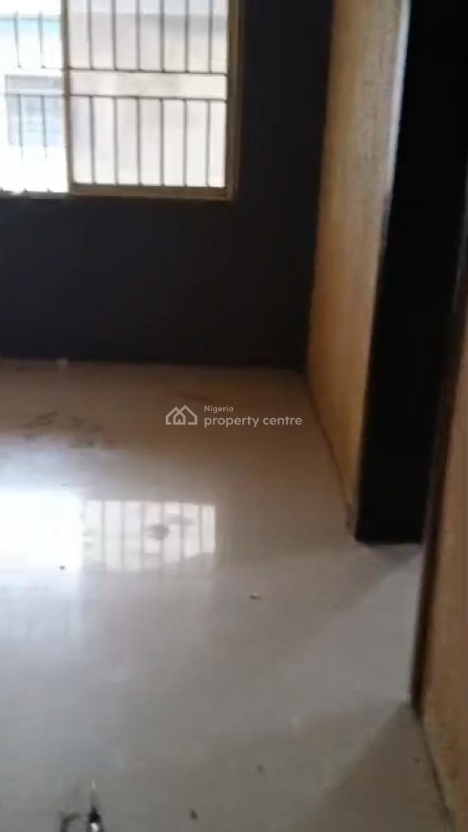 3 Bedroom Apartment, New Oko-oba, Agege, Lagos, Flat / Apartment for Rent