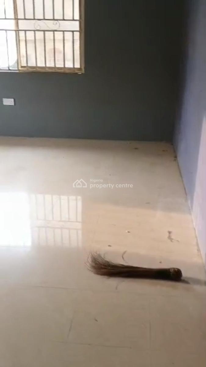 3 Bedroom Apartment, New Oko-oba, Agege, Lagos, Flat / Apartment for Rent