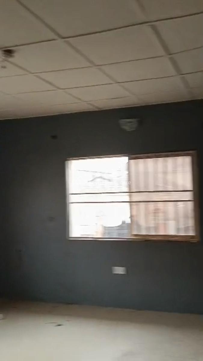 3 Bedroom Apartment, New Oko-oba, Agege, Lagos, Flat / Apartment for Rent