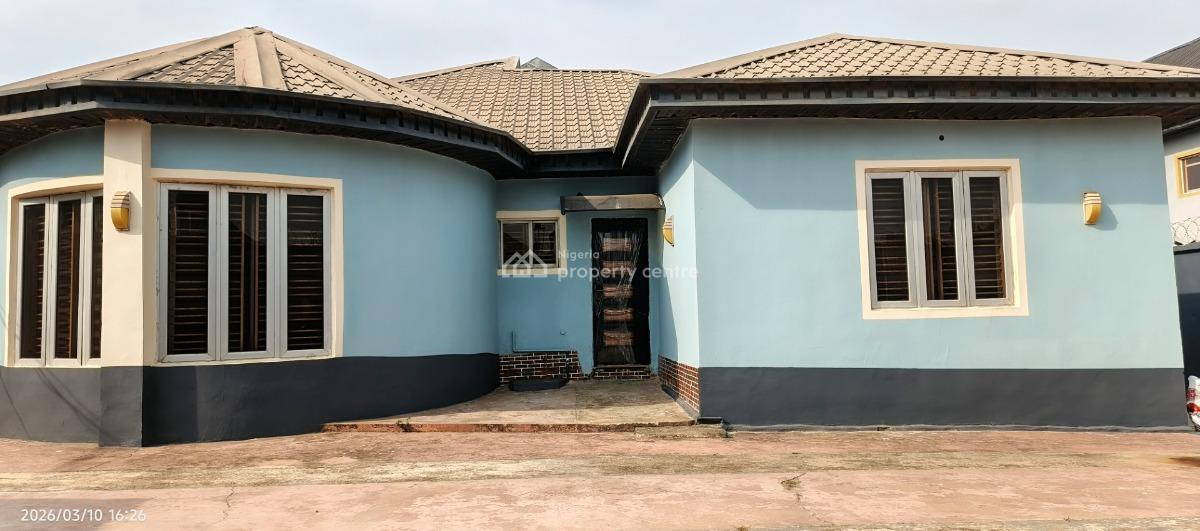 an Exquisite 4 Bedroom Flat, Hilltop Estate, Segun Bakare Street, Oreyo, Ebute, Ikorodu, Lagos, Flat / Apartment for Rent