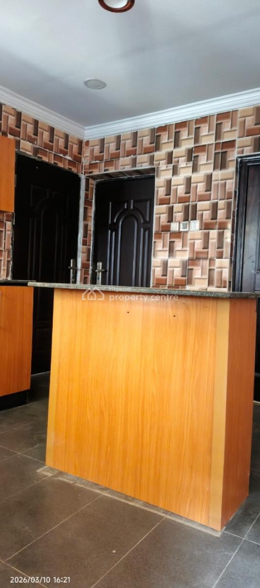 an Exquisite 4 Bedroom Flat, Hilltop Estate, Segun Bakare Street, Oreyo, Ebute, Ikorodu, Lagos, Flat / Apartment for Rent