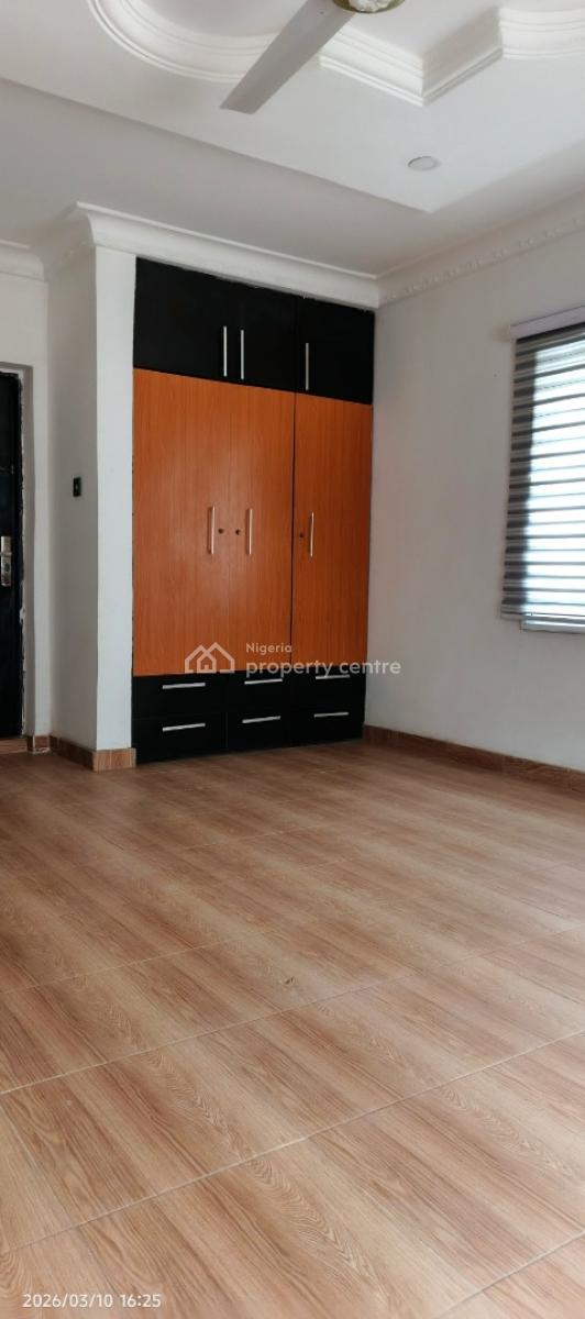 an Exquisite 4 Bedroom Flat, Hilltop Estate, Segun Bakare Street, Oreyo, Ebute, Ikorodu, Lagos, Flat / Apartment for Rent