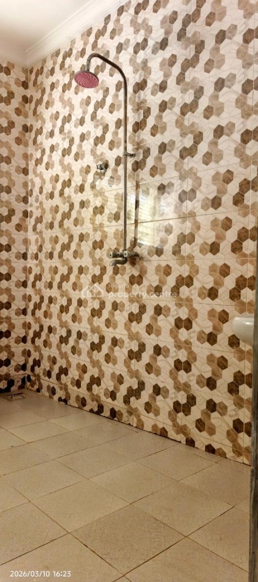 an Exquisite 4 Bedroom Flat, Hilltop Estate, Segun Bakare Street, Oreyo, Ebute, Ikorodu, Lagos, Flat / Apartment for Rent