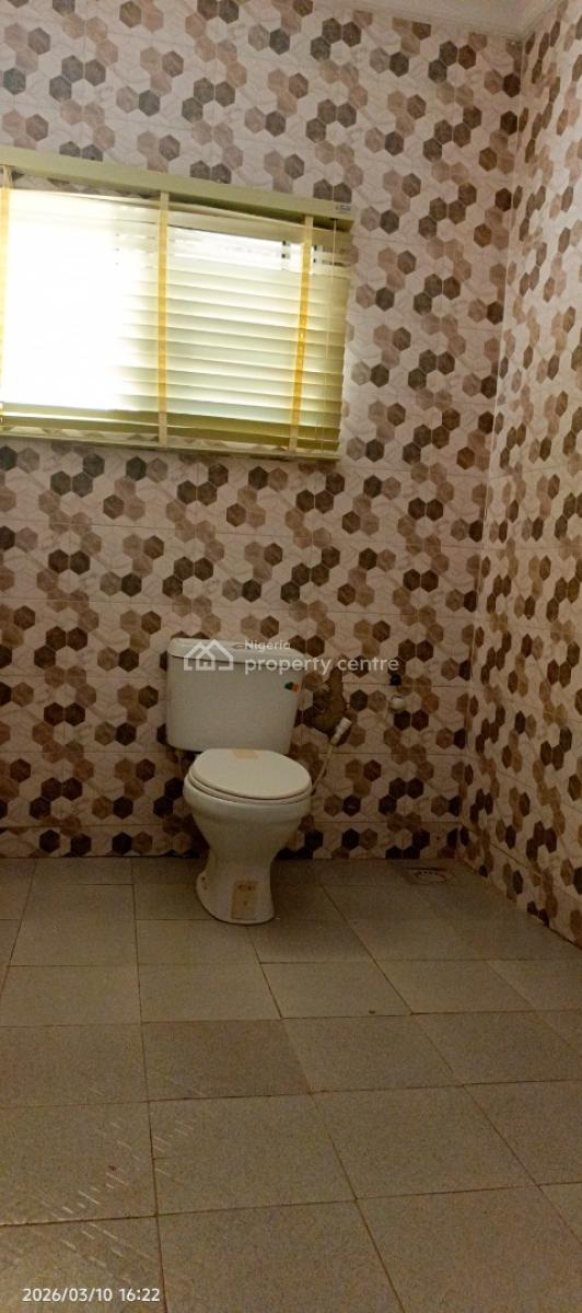 an Exquisite 4 Bedroom Flat, Hilltop Estate, Segun Bakare Street, Oreyo, Ebute, Ikorodu, Lagos, Flat / Apartment for Rent