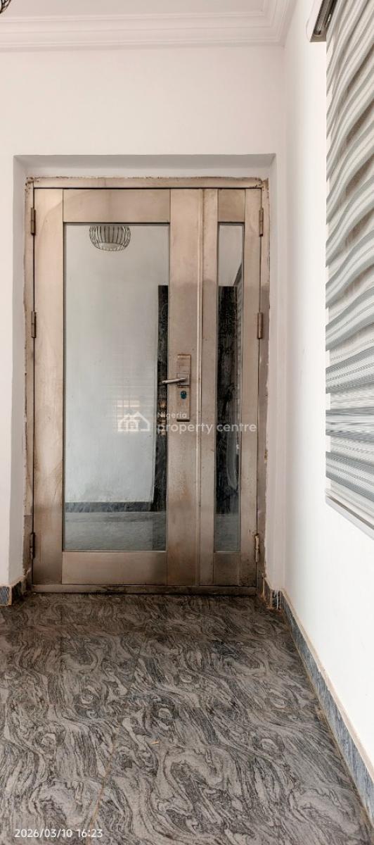 an Exquisite 4 Bedroom Flat, Hilltop Estate, Segun Bakare Street, Oreyo, Ebute, Ikorodu, Lagos, Flat / Apartment for Rent