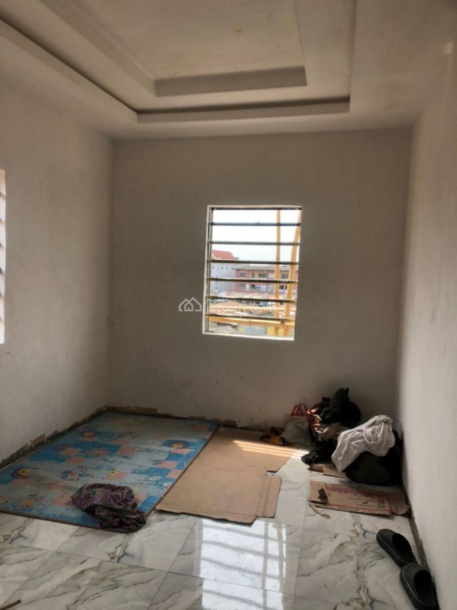 1 Bedroom Flat, Bariga Market, Shomolu, Lagos, Mini Flat (room and Parlour) for Rent