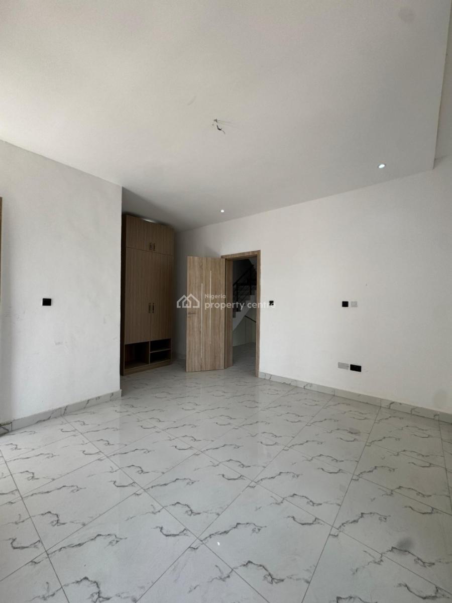 Fully Serviced and Spacious 4 Bedroom Duplex with Bq on 2 Floors, Orchid Road Axis, Lekki, Lagos, Detached Duplex for Sale
