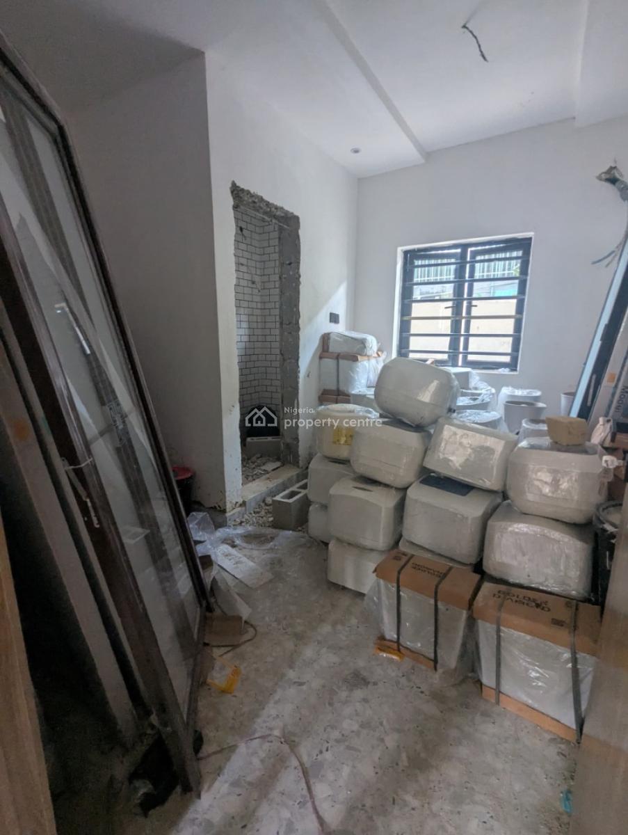 4 Bedroom Terrace  Duplex, Ilupeju, Lagos, House for Sale