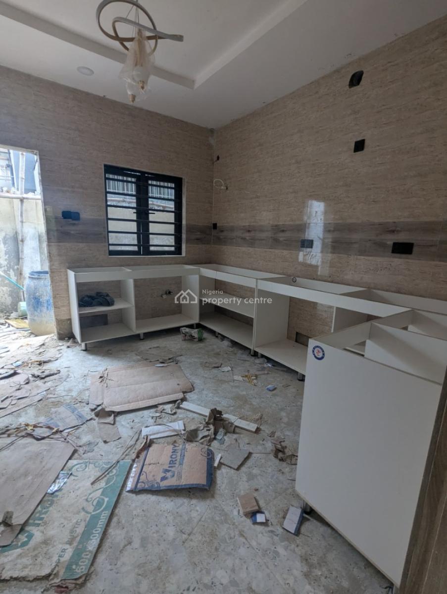 4 Bedroom Terrace  Duplex, Ilupeju, Lagos, House for Sale