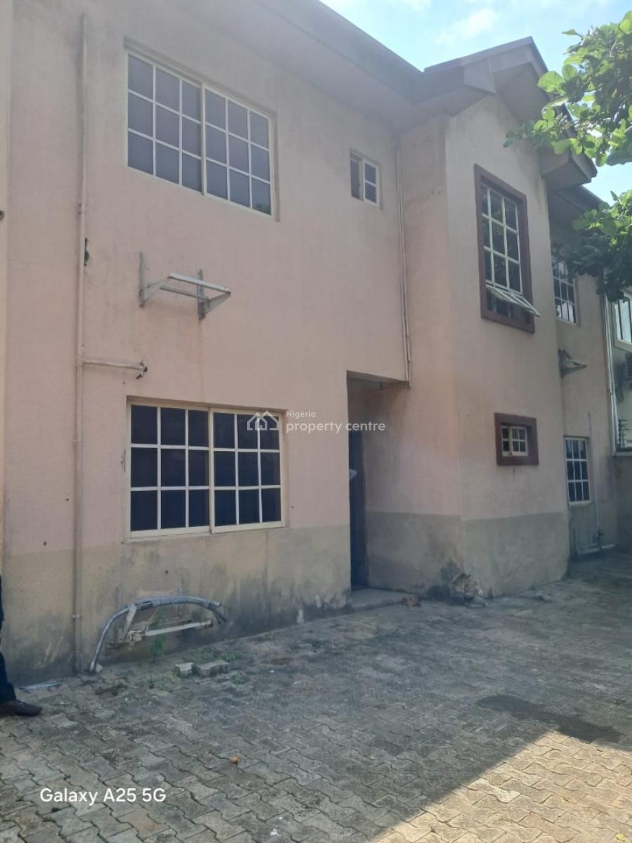 4 Bedrooms Semi Detached House All-rooms Ensuite, Ikeja Gra, Ikeja, Lagos, Semi-detached Duplex for Rent