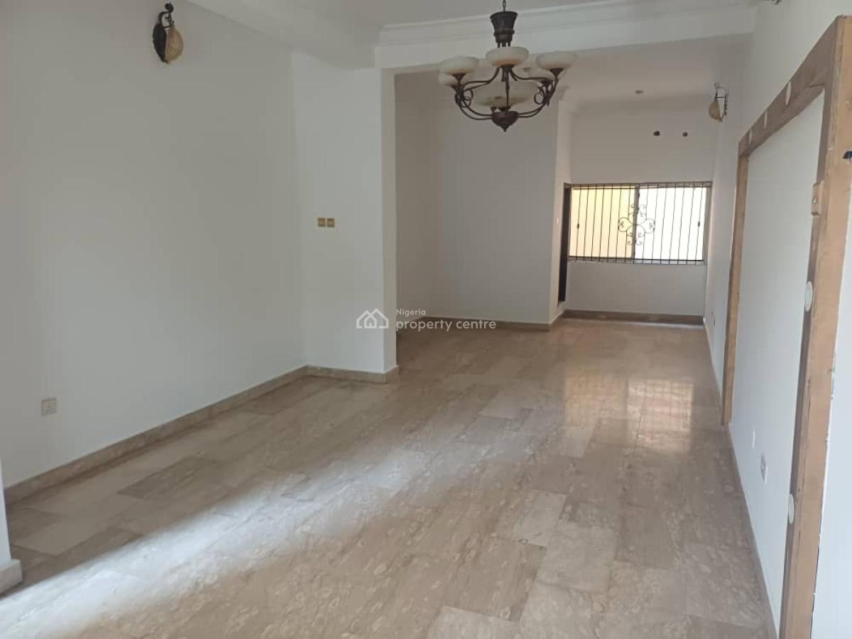 Spacious Renovated 3 Bedroom with Bq, Fully Serviced, Phase 1, Lekki Phase 1, Lekki, Lagos, Flat / Apartment for Rent