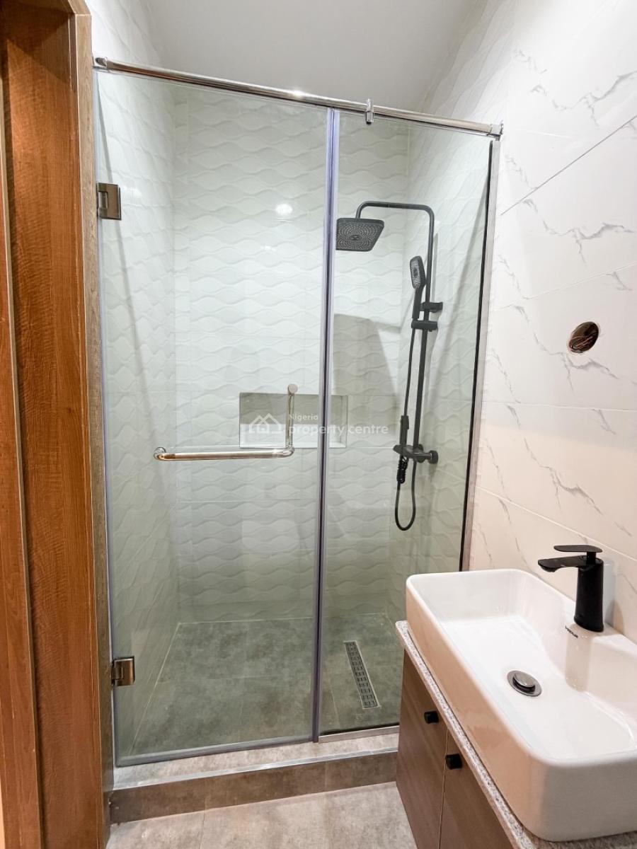 Spacious 3 Bedrooms Apartment with Bq Available, Ikate, Lekki, Lagos, Flat / Apartment for Sale