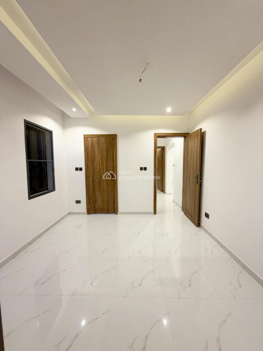 Spacious 3 Bedrooms Apartment with Bq Available, Ikate, Lekki, Lagos, Flat / Apartment for Sale