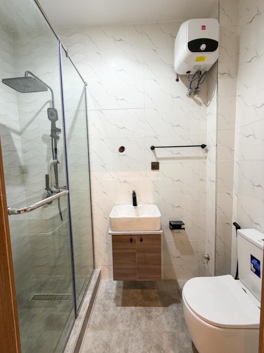 Spacious 3 Bedrooms Apartment with Bq Available, Ikate, Lekki, Lagos, Flat / Apartment for Sale