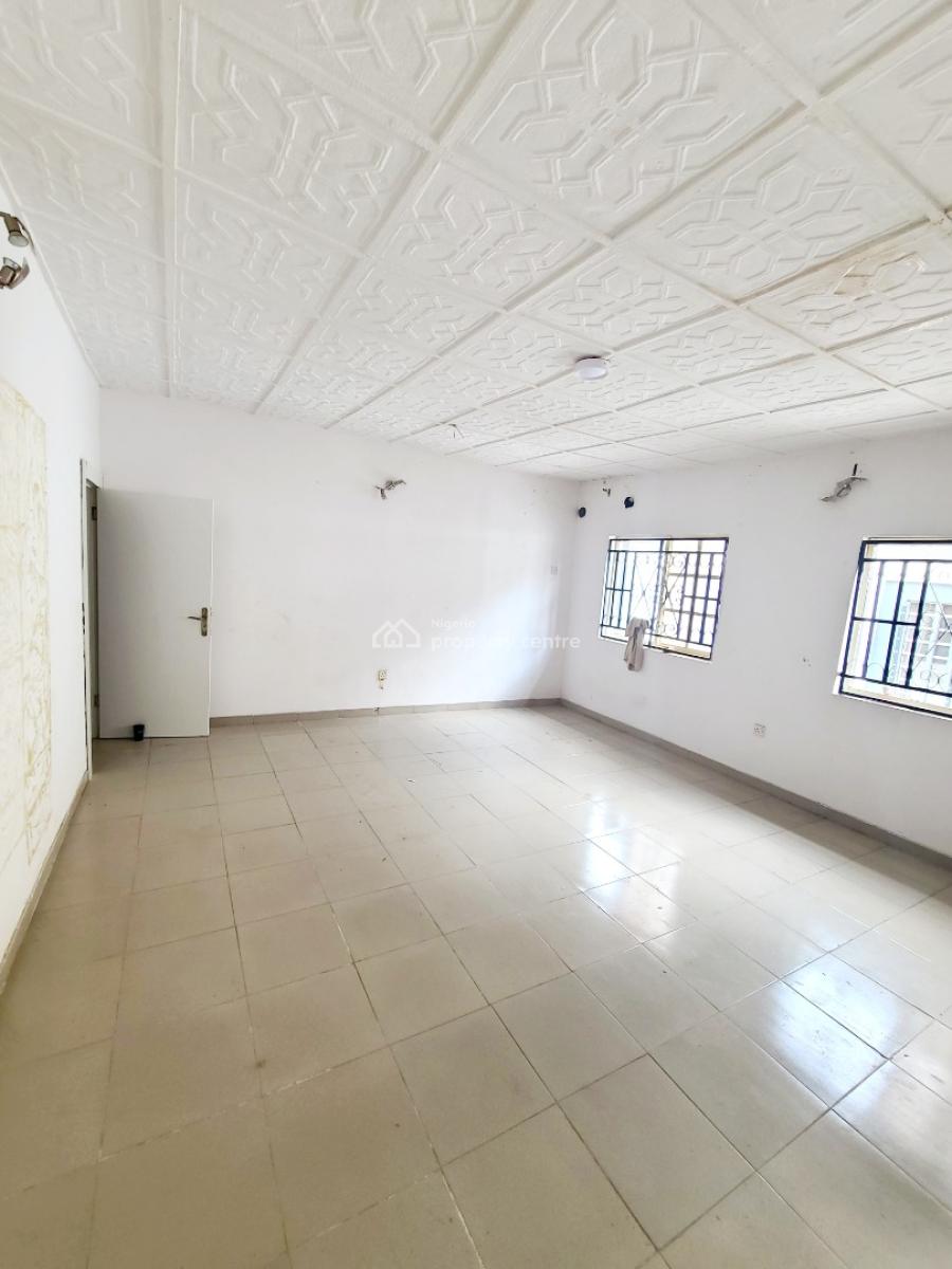 Newly Renovated 3 Bedroom Flat Upstairs, Bera Estate, Chevron Drive, Lekki, Lagos, Flat / Apartment for Rent