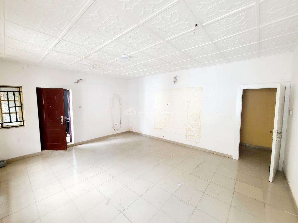 Newly Renovated 3 Bedroom Flat Upstairs, Bera Estate, Chevron Drive, Lekki, Lagos, Flat / Apartment for Rent