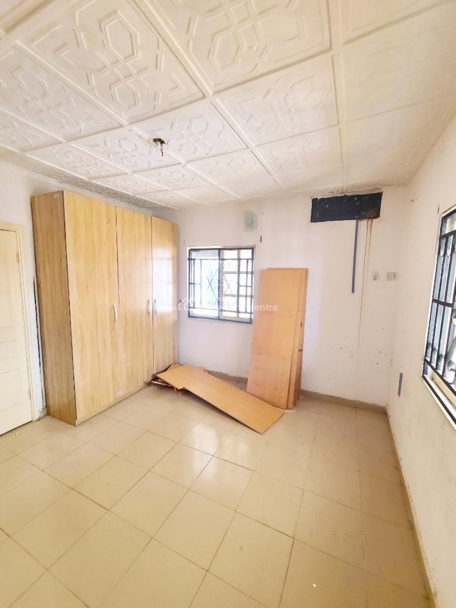 Newly Renovated 3 Bedroom Flat Upstairs, Bera Estate, Chevron Drive, Lekki, Lagos, Flat / Apartment for Rent