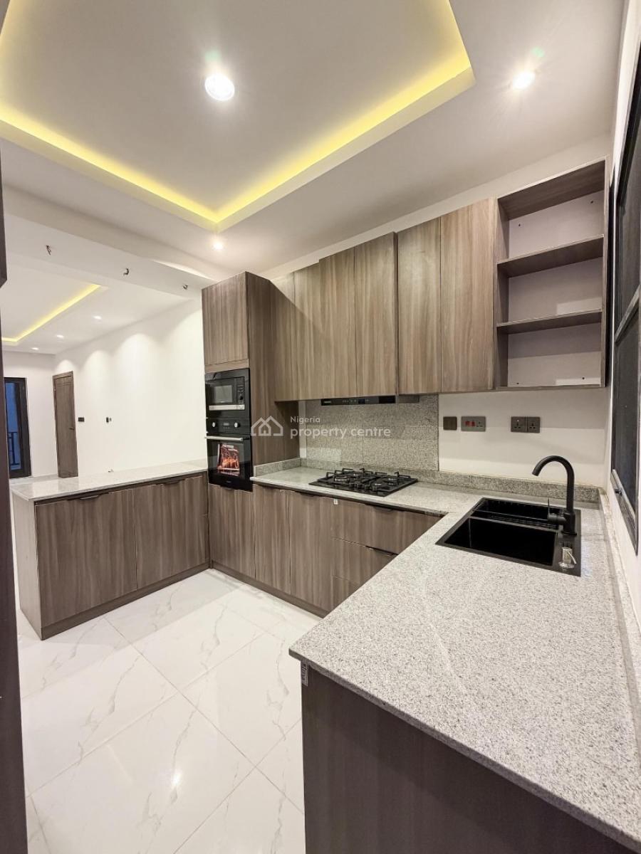 Specious 2 Bedrooms Apartment with Bq Available, Ikate, Lekki, Lagos, Flat / Apartment for Sale