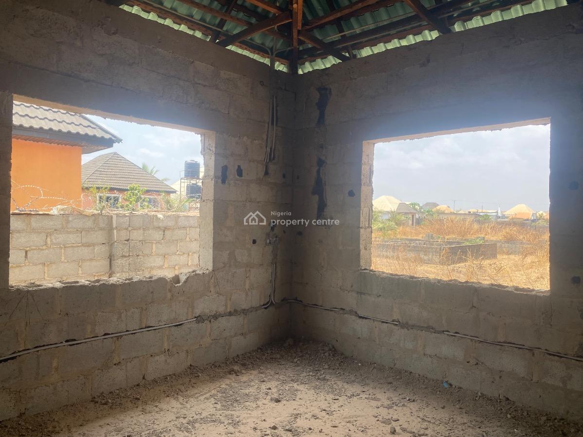 Distress and Spacious 3 Bedroom Bungalow, Opposite Immigration Hq, G.r.a Gbessa Off Airport Road, Kyami, Abuja, Detached Bungalow for Sale