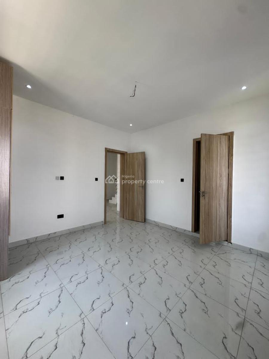 Fully Serviced and Spacious 4 Bedroom Duplex with Bq on 2 Floors, Orchid Road Axis ,lekki, Lekki, Lagos, Terraced Duplex for Sale