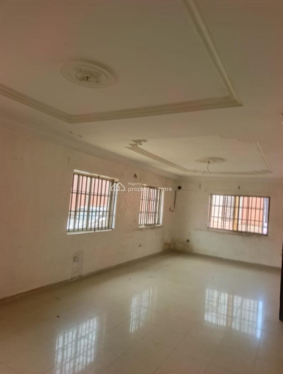 Well Maintained 4 Units of 3 Bedroom Flat All En Suite, Magodo, Lagos, Block of Flats for Sale