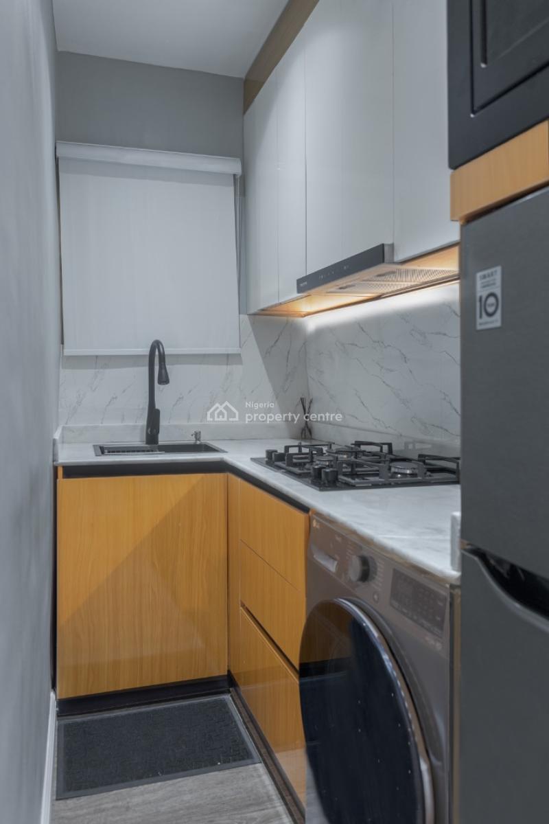 Luxury 1 Bedroom, 24 Sariyu Street, Sabo, Yaba, Lagos, Mini Flat (room and Parlour) Short Let